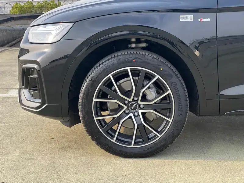 Audi Q5L 2026 quattro 45th Anniversary Edition 40TFSI Luxury Dynamic — миниатюра 10