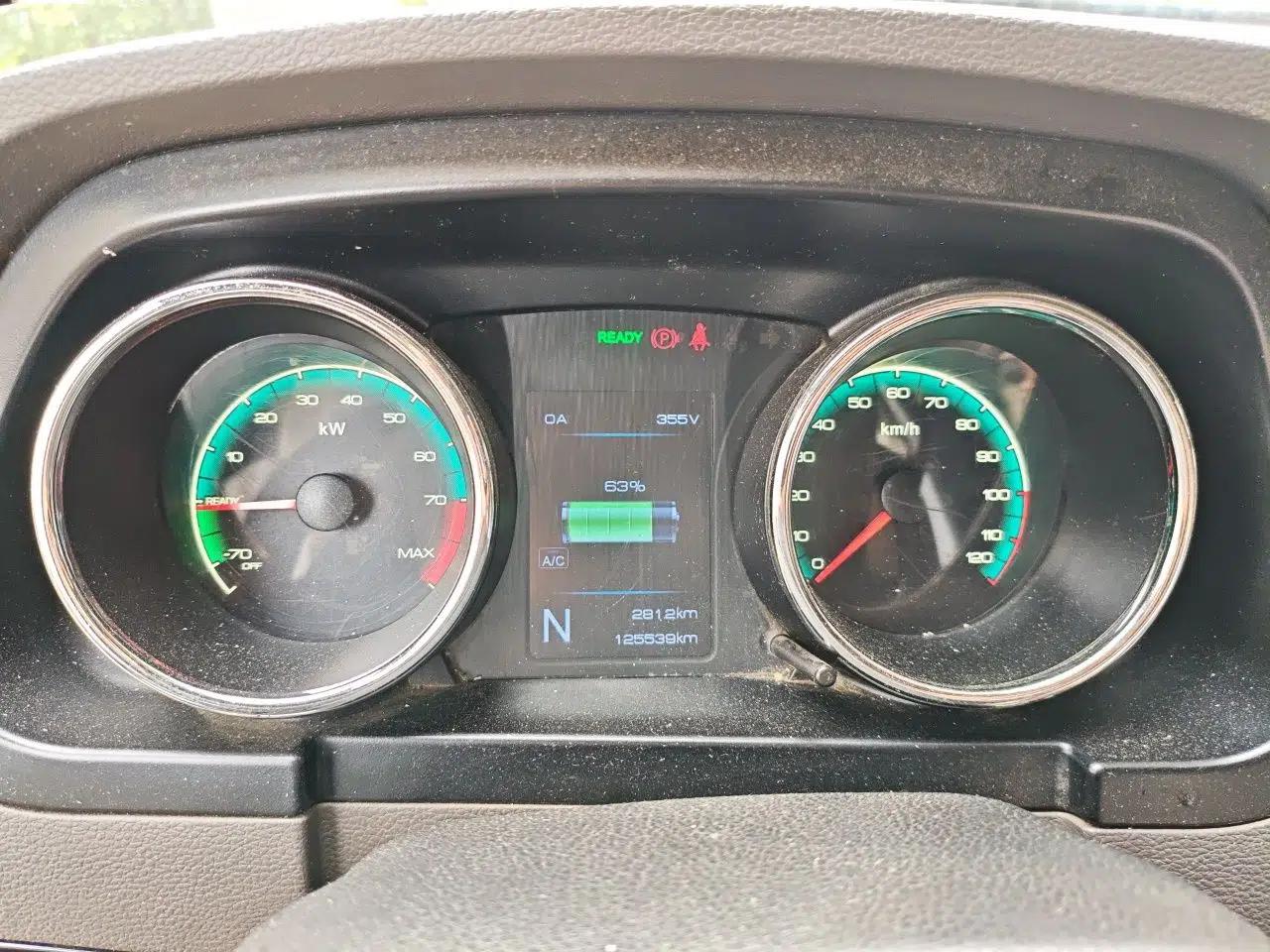 Dongfeng Yufeng EM26 2023 Standard Edition 41.472 kWh Henan Lithium Power — миниатюра 11