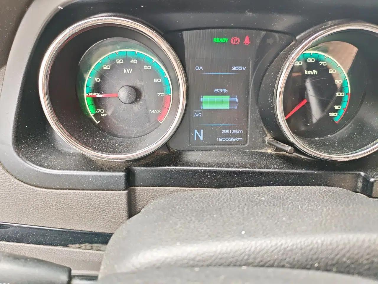 Dongfeng Yufeng EM26 2023 Standard Edition 41.472 kWh Henan Lithium Power — миниатюра 12