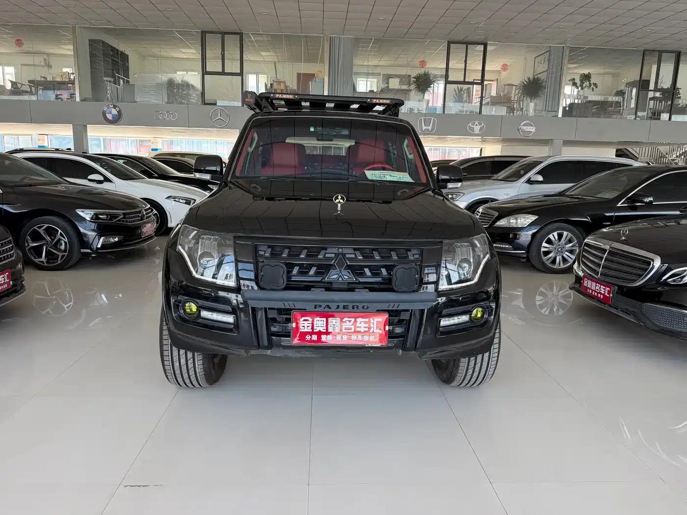 2018 Pajero (Imported) 3.8L Middle East Version — миниатюра 2