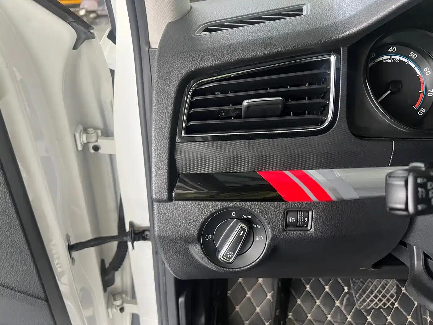 2021 Kamiq GT TSI230 DSG Flagship Edition — миниатюра 15