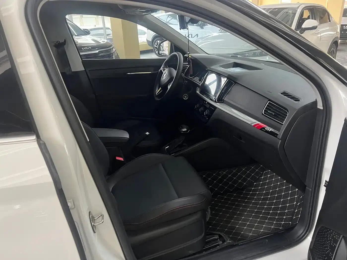 2021 Kamiq GT TSI230 DSG Flagship Edition — миниатюра 4