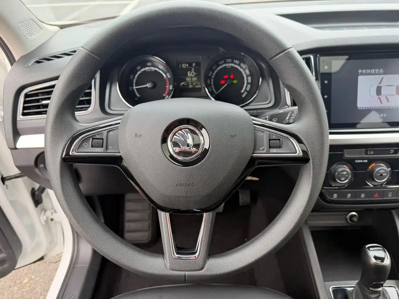 Kamiq 2023 1.5L Automatic Comfort Edition — миниатюра 11