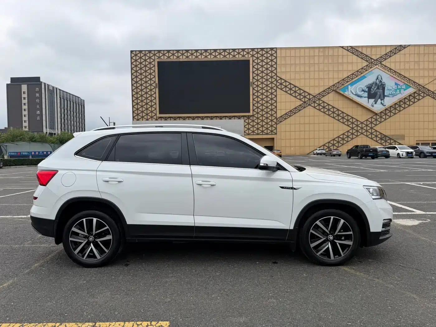 Kamiq 2023 1.5L Automatic Comfort Edition — миниатюра 6