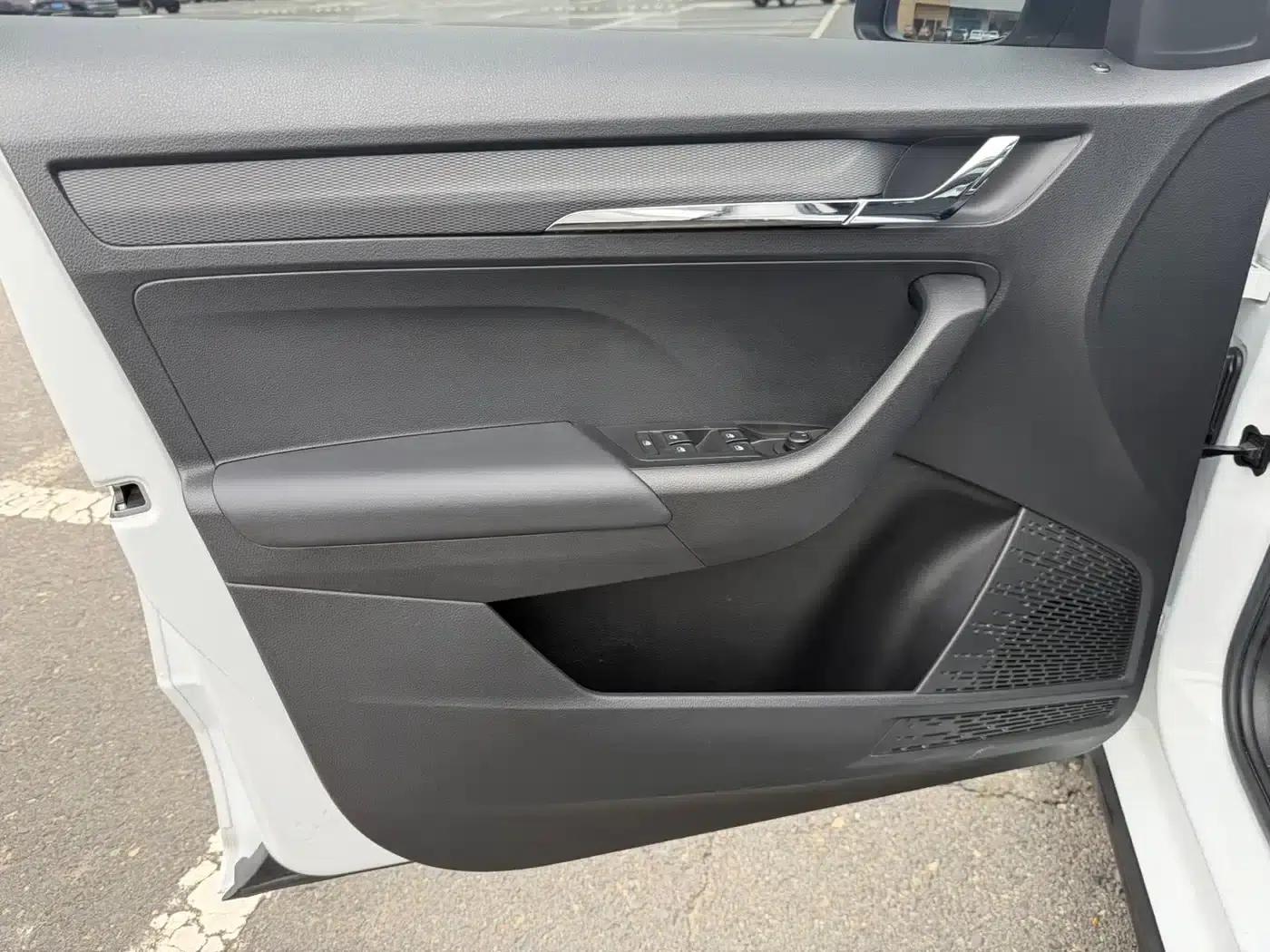 Kamiq 2023 1.5L Automatic Comfort Edition — миниатюра 10