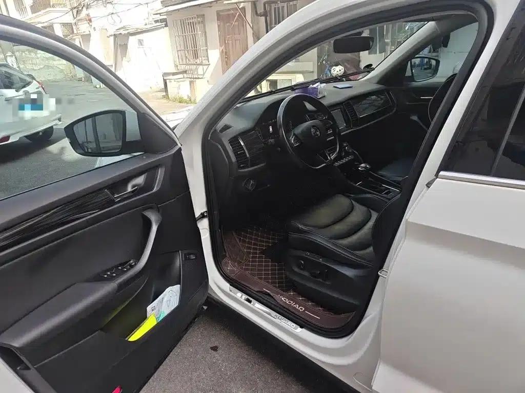 Kodiaq 2019 Facelift TSI330 7-Seater 2WD Luxury Edition (China VI Emission Standard) — миниатюра 14