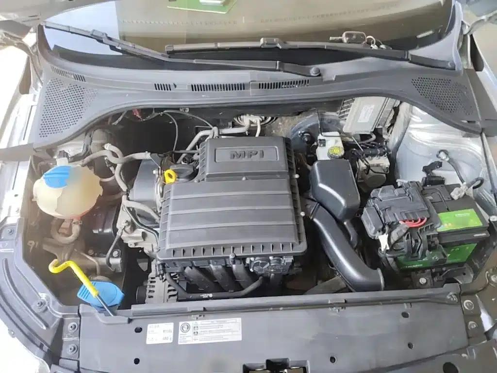 Rapid 2016 1.4L Manual Forward Edition — миниатюра 20