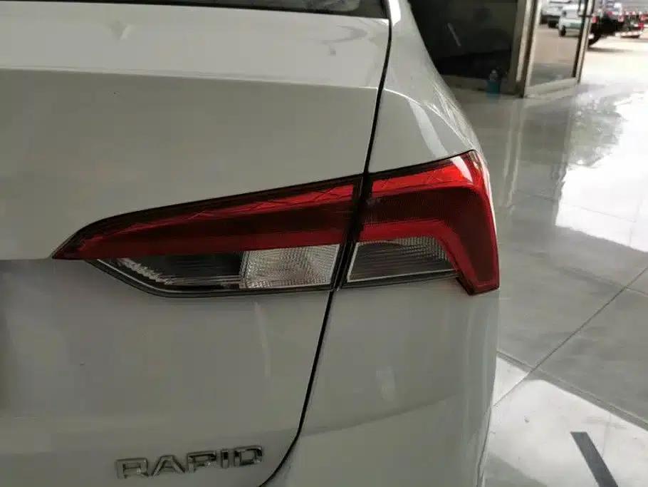 Rapid 2020 1.5L Manual Comfort Edition — миниатюра 14
