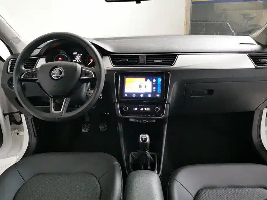 Rapid 2020 1.5L Manual Comfort Edition — миниатюра 18
