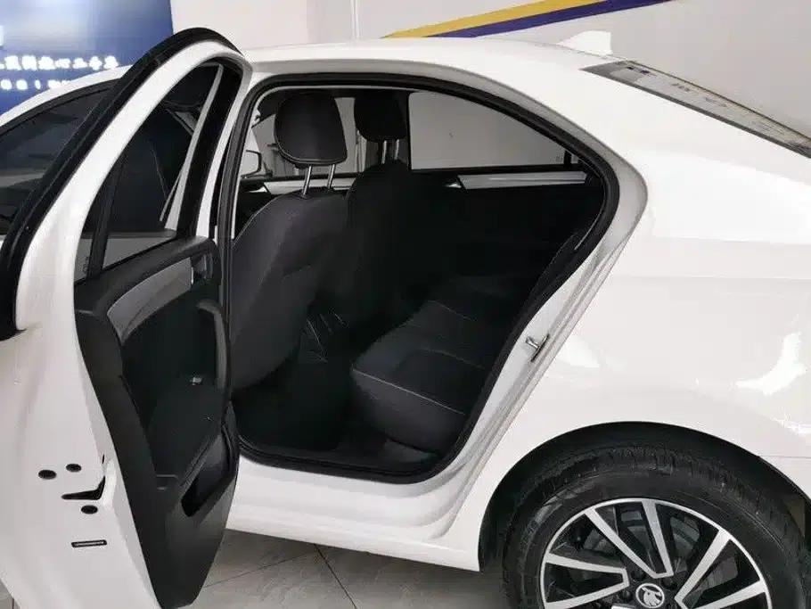Rapid 2020 1.5L Manual Comfort Edition — миниатюра 23