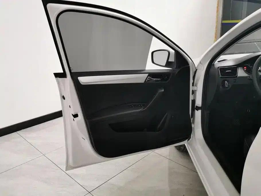Rapid 2020 1.5L Manual Comfort Edition — миниатюра 6