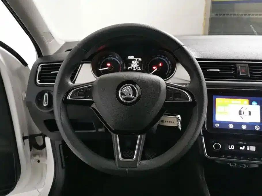 Rapid 2020 1.5L Manual Comfort Edition — миниатюра 7