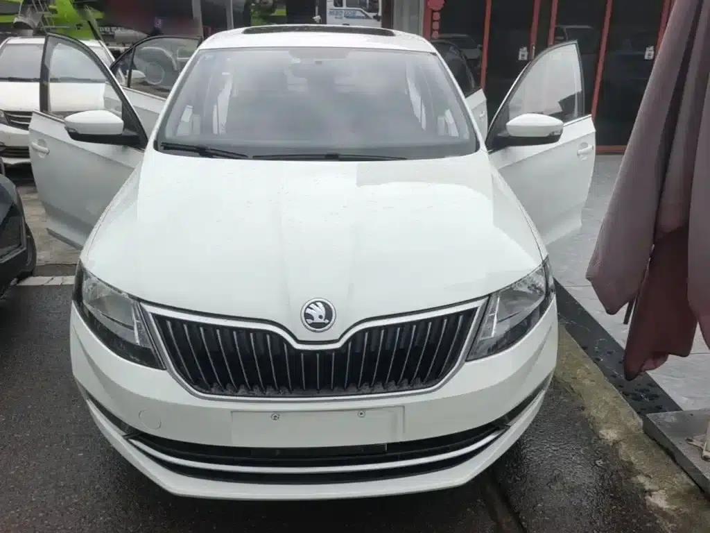 Rapid 2018 1.6L Automatic Comfort Edition — миниатюра 3