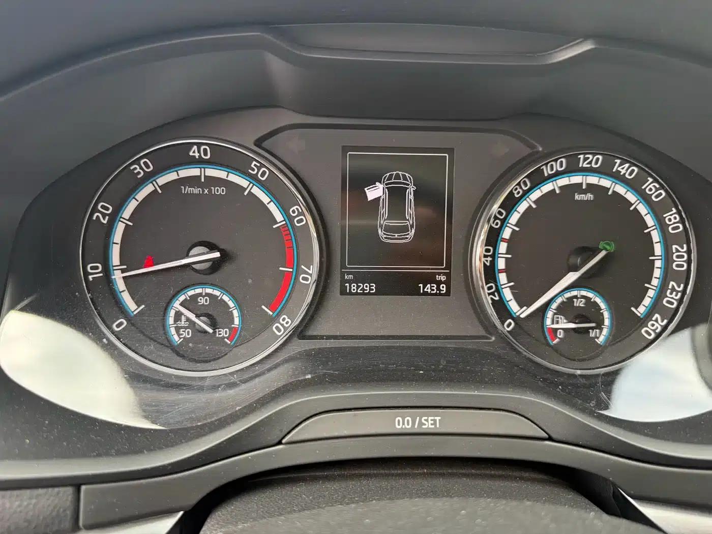 Karoq 2020 TSI280 Smart Luxury Edition (China VI Emission Standard) — миниатюра 13
