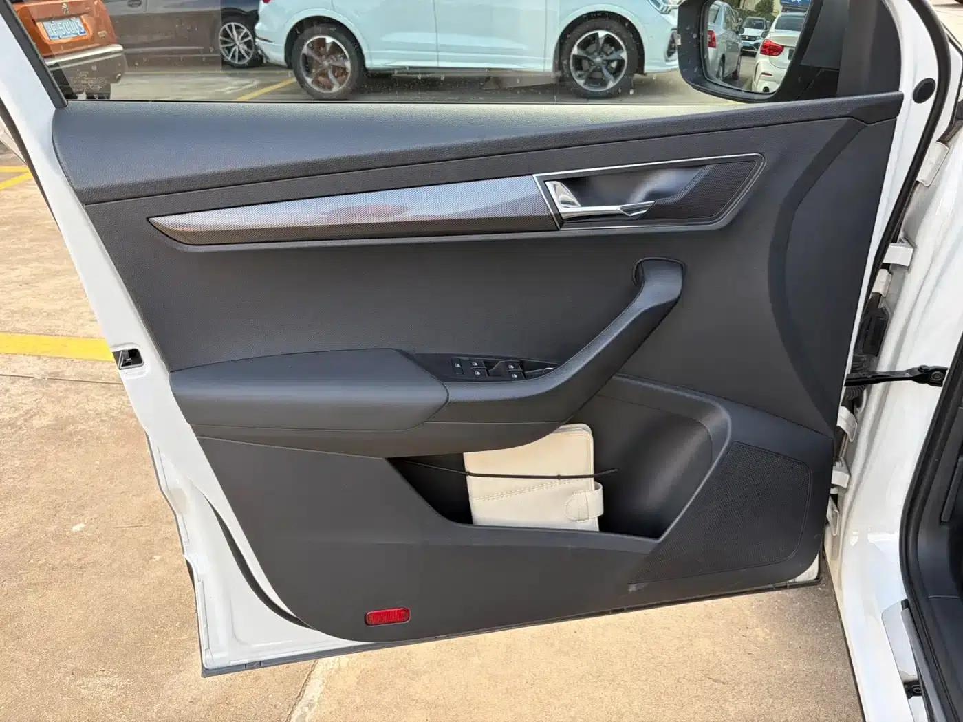 Karoq 2020 TSI280 Smart Luxury Edition (China VI Emission Standard) — миниатюра 16