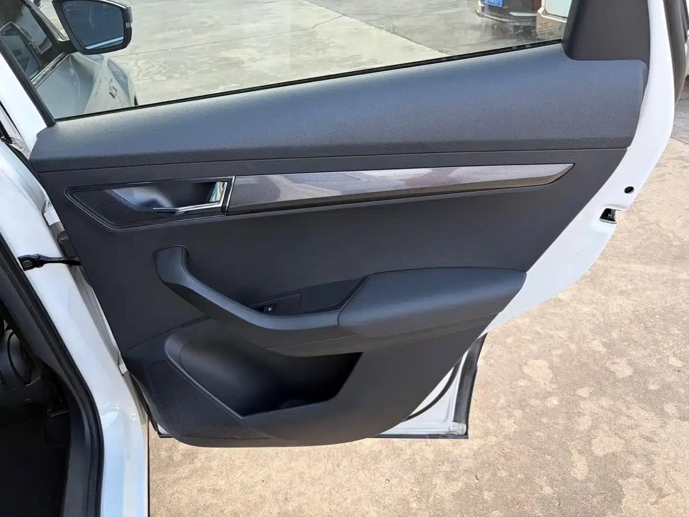 Karoq 2020 TSI280 Smart Luxury Edition (China VI Emission Standard) — миниатюра 18