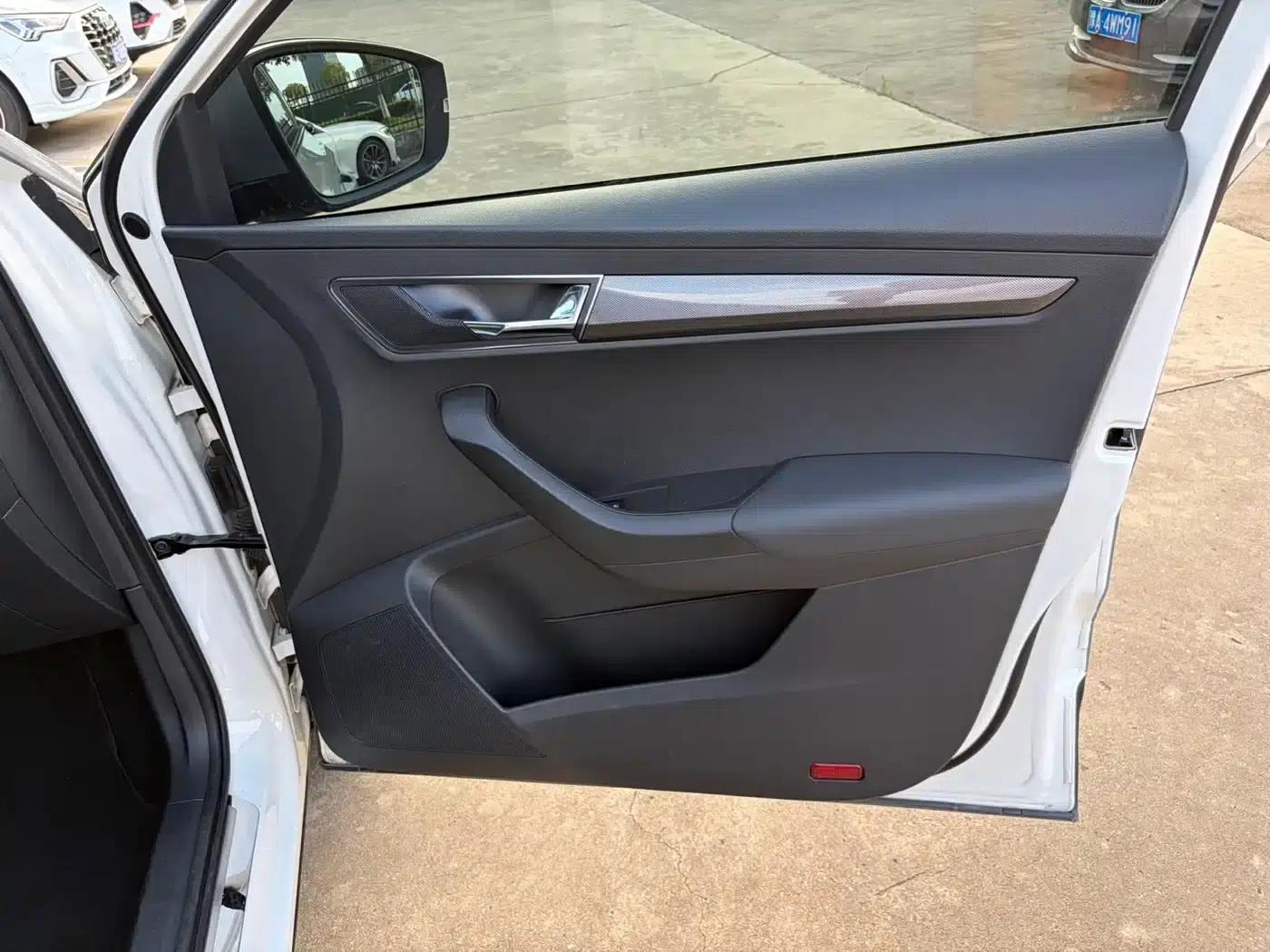 Karoq 2020 TSI280 Smart Luxury Edition (China VI Emission Standard) — миниатюра 19