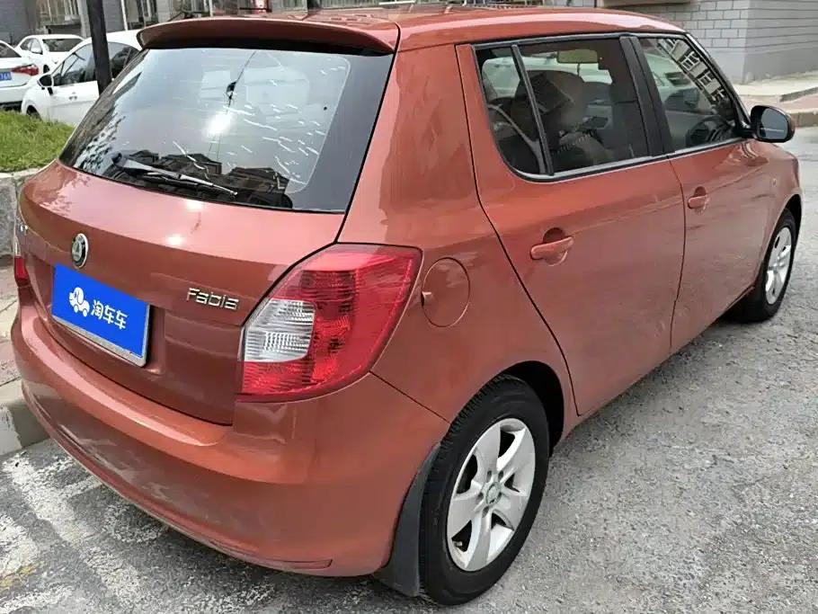 Fabia 2012 1.4L Automatic Crystal Edition — миниатюра 3