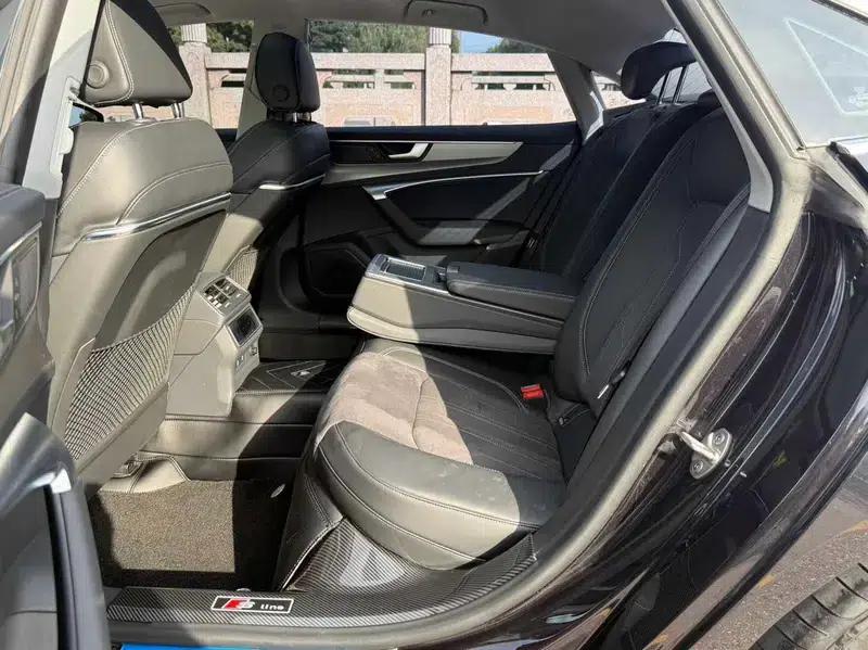 Audi A7L 2022 45 TFSI S-line Dream Edition Crystal Package — миниатюра 17