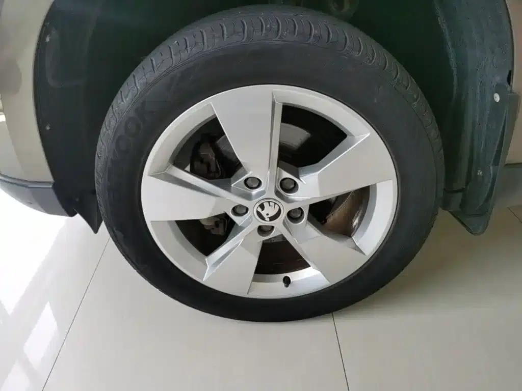 Yeti 2014 1.8TSI DSG Polar Edition — миниатюра 23