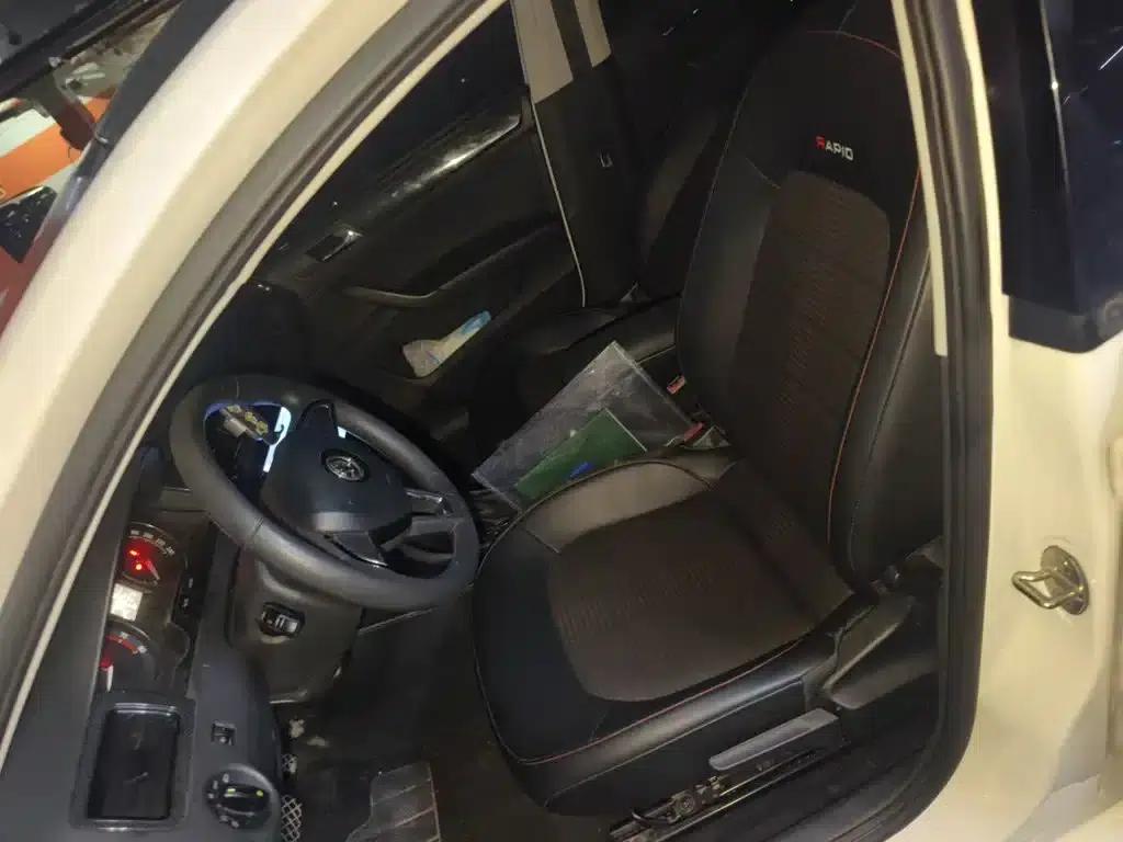 Rapid Spaceback 2016 Facelift 1.6L Automatic Smart Edition — миниатюра 16