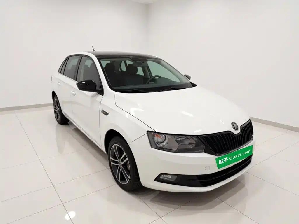Rapid Spaceback 2016 Facelift 1.6L Automatic Smart Edition — миниатюра 3