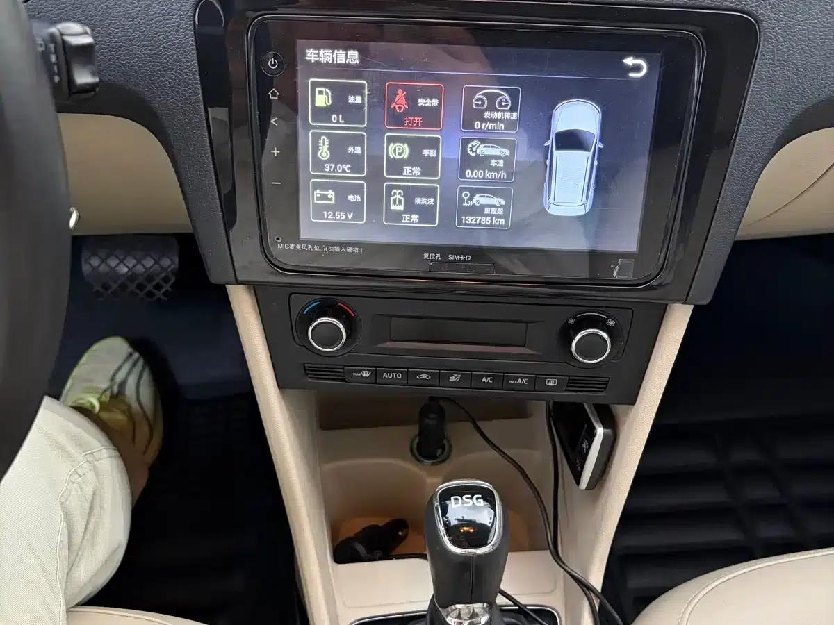 Rapid 2014 1.4TSI DSG Premium Edition — миниатюра 16