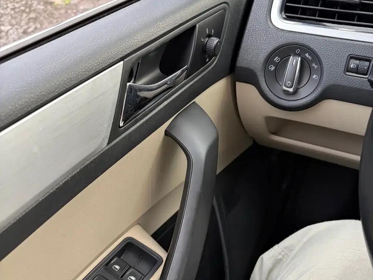 Rapid 2014 1.4TSI DSG Premium Edition — миниатюра 18