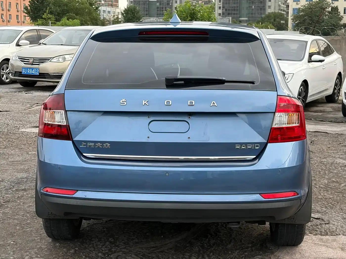 Rapid 2014 1.4TSI DSG Premium Edition — миниатюра 6