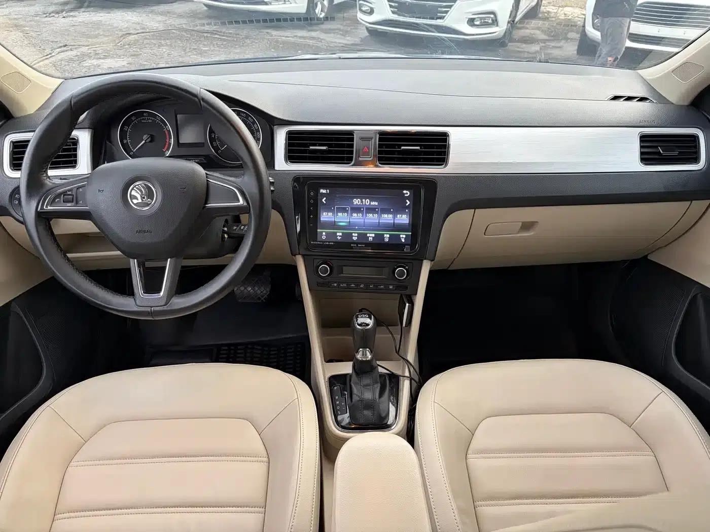 Rapid 2014 1.4TSI DSG Premium Edition — миниатюра 10