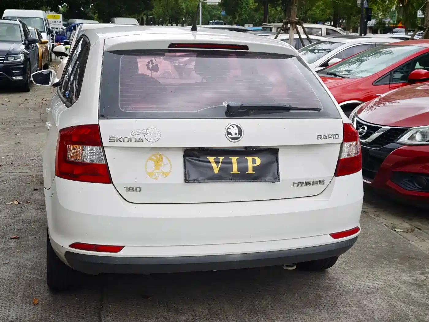 Rapid Spaceback 2016 Facelift 1.6L Automatic — миниатюра 4