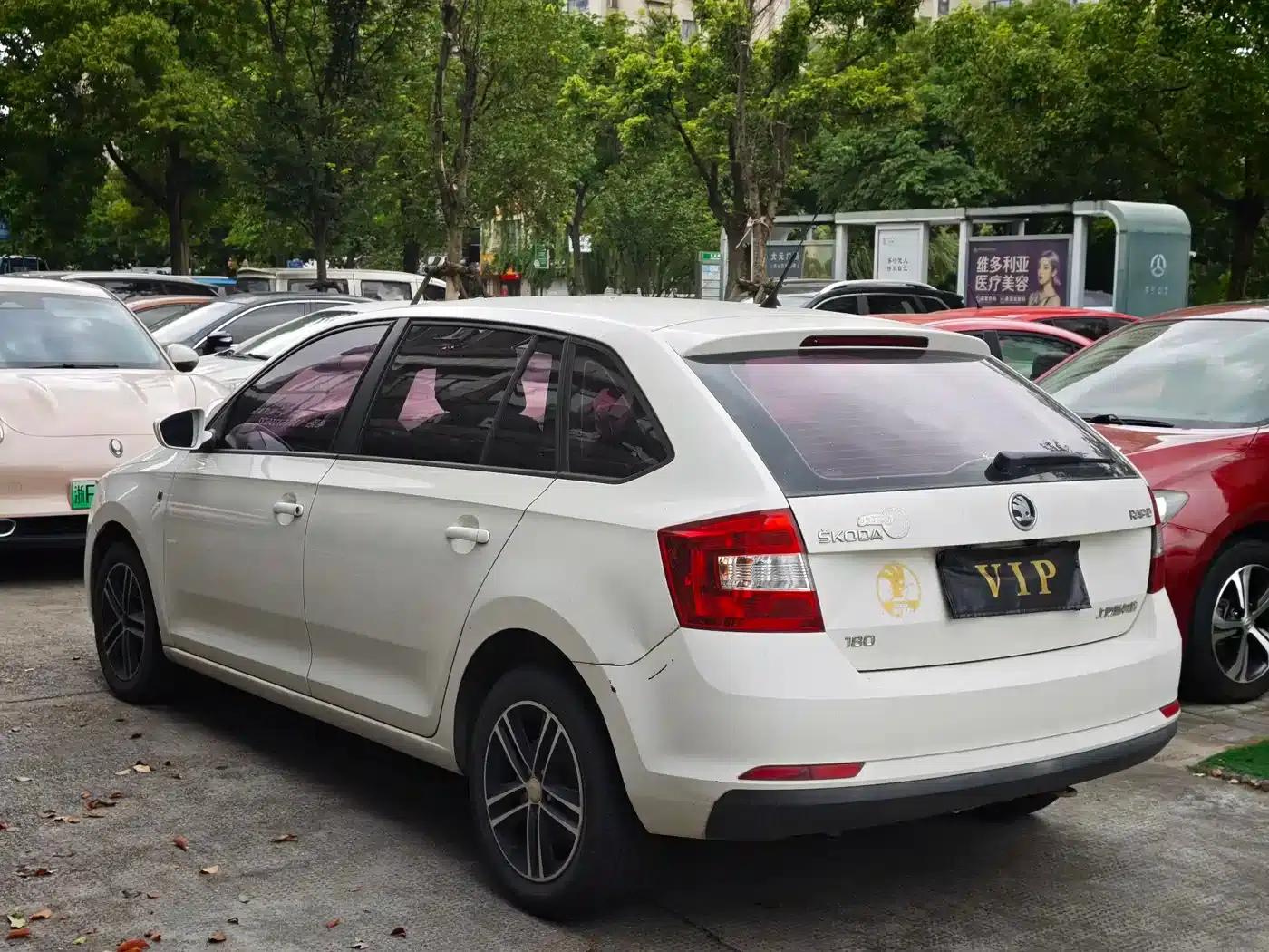 Rapid Spaceback 2016 Facelift 1.6L Automatic — миниатюра 5