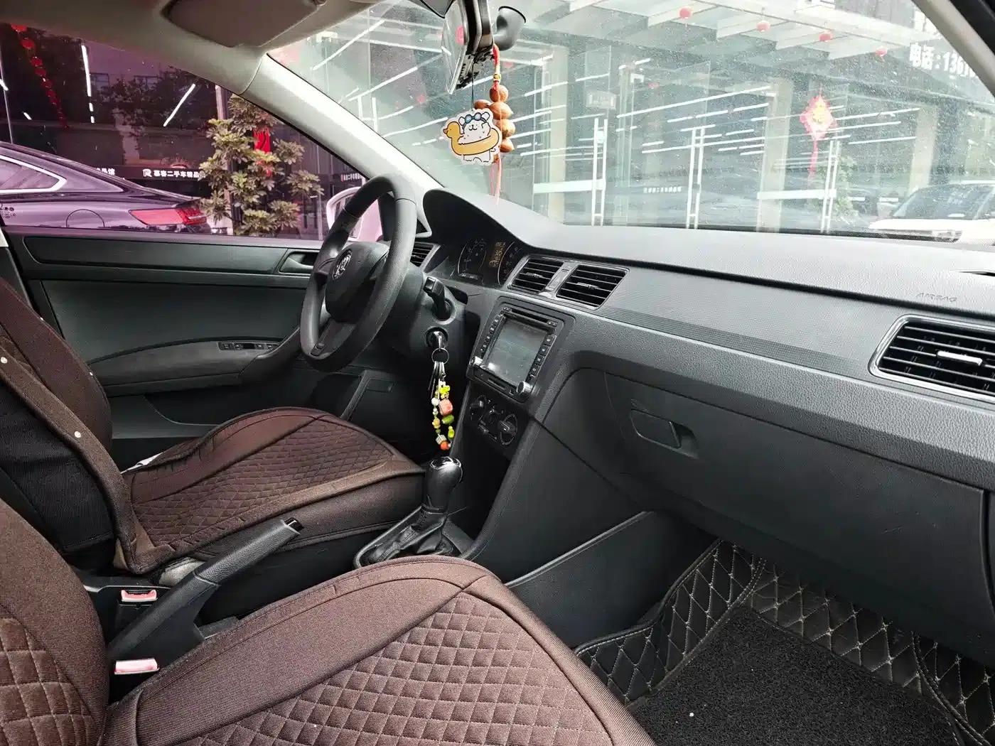 Rapid Spaceback 2016 Facelift 1.6L Automatic — миниатюра 8