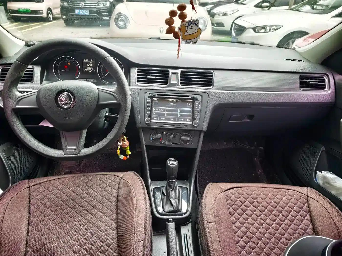 Rapid Spaceback 2016 Facelift 1.6L Automatic — миниатюра 9
