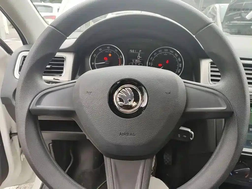 Rapid Spaceback 2016 Facelift 1.6L Automatic Comfortline — миниатюра 17