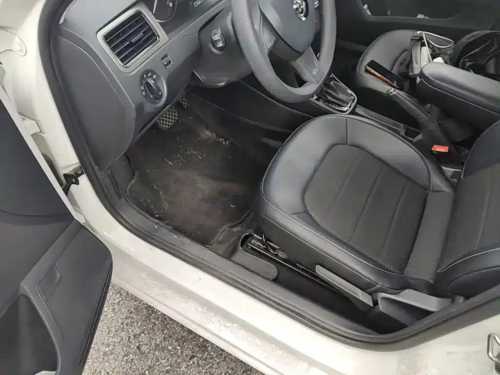 Rapid Spaceback 2016 Facelift 1.6L Automatic Comfortline — миниатюра 23