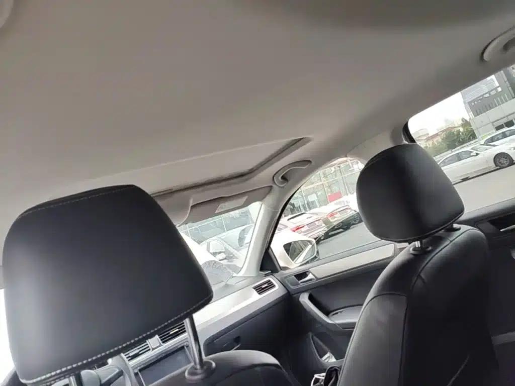 Rapid Spaceback 2016 Facelift 1.6L Automatic Comfortline — миниатюра 25