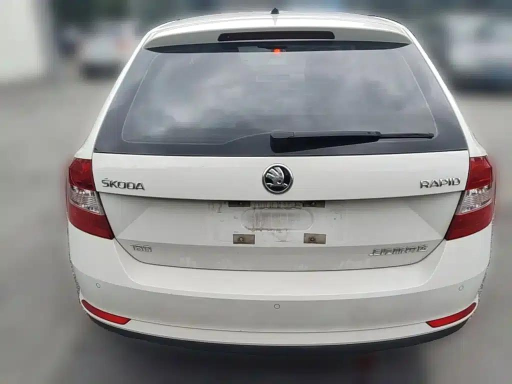 Rapid Spaceback 2016 Facelift 1.6L Automatic Comfortline — миниатюра 10