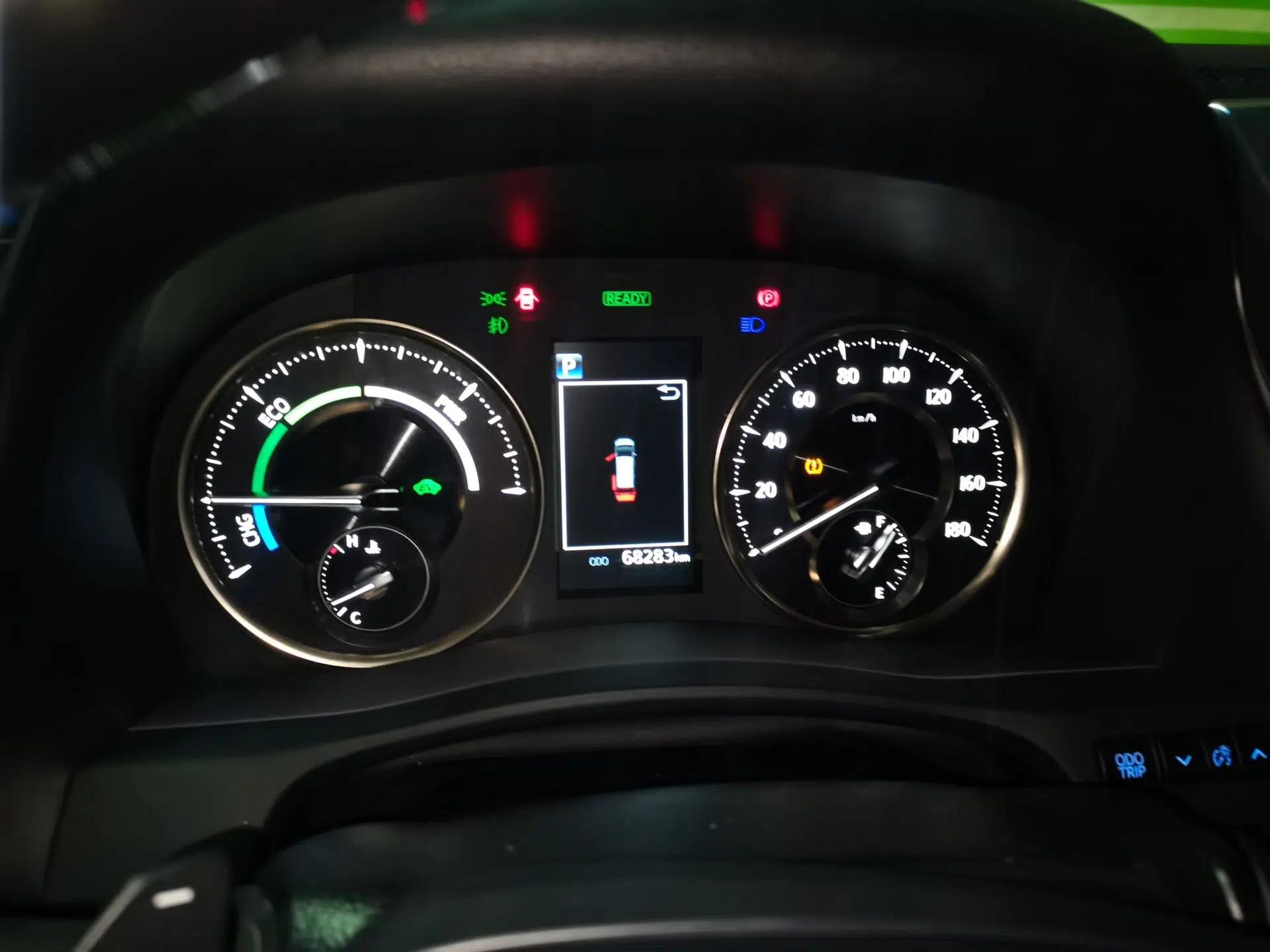 Toyota Vellfire 2021 Crown Dual-Engine 2.5L HV Luxury Edition — миниатюра 11