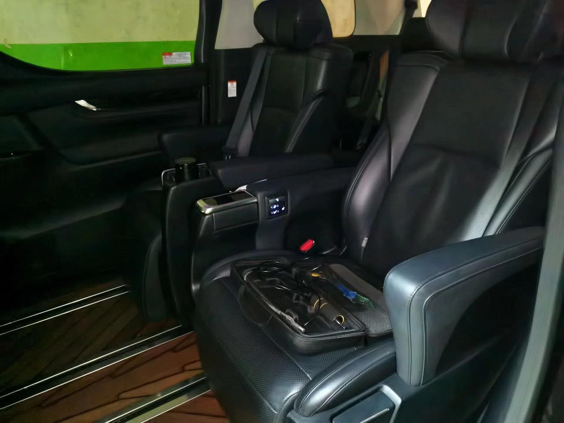 Toyota Vellfire 2021 Crown Dual-Engine 2.5L HV Luxury Edition — миниатюра 17