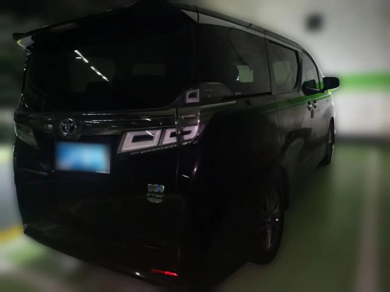Toyota Vellfire 2021 Crown Dual-Engine 2.5L HV Luxury Edition — миниатюра 6