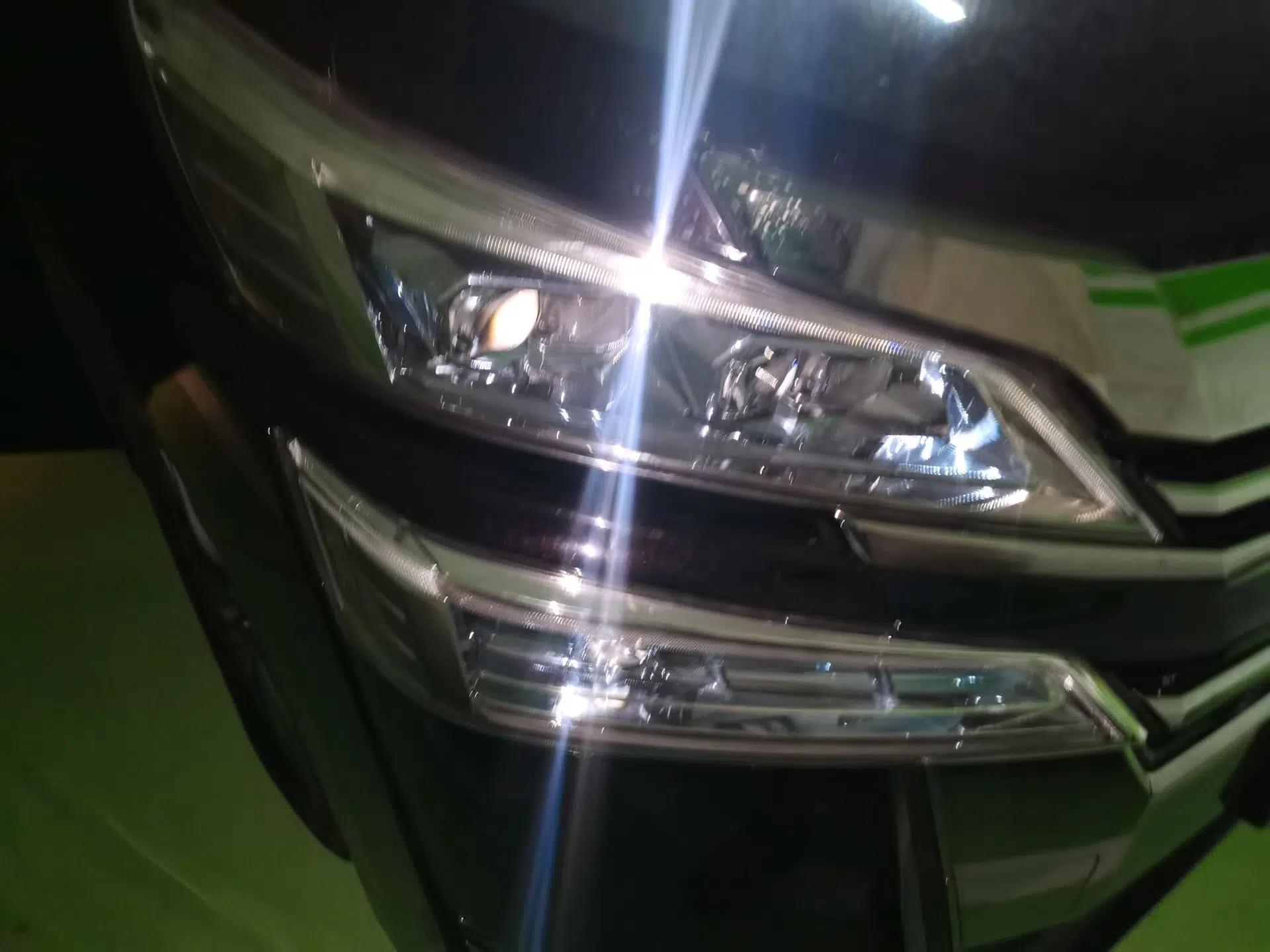 Toyota Vellfire 2021 Crown Dual-Engine 2.5L HV Luxury Edition — миниатюра 7