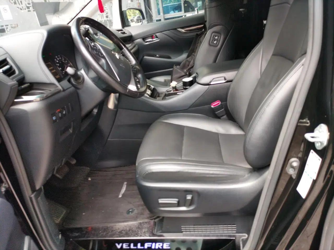Toyota Vellfire 2020 Dual-Engine 2.5L HV Luxury Edition — миниатюра 15