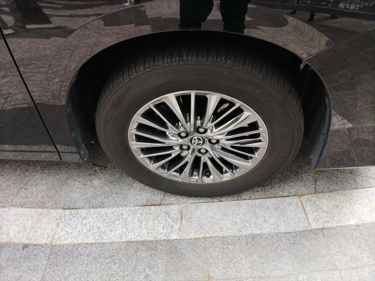 Toyota Vellfire 2020 Dual-Engine 2.5L HV Luxury Edition — миниатюра 8