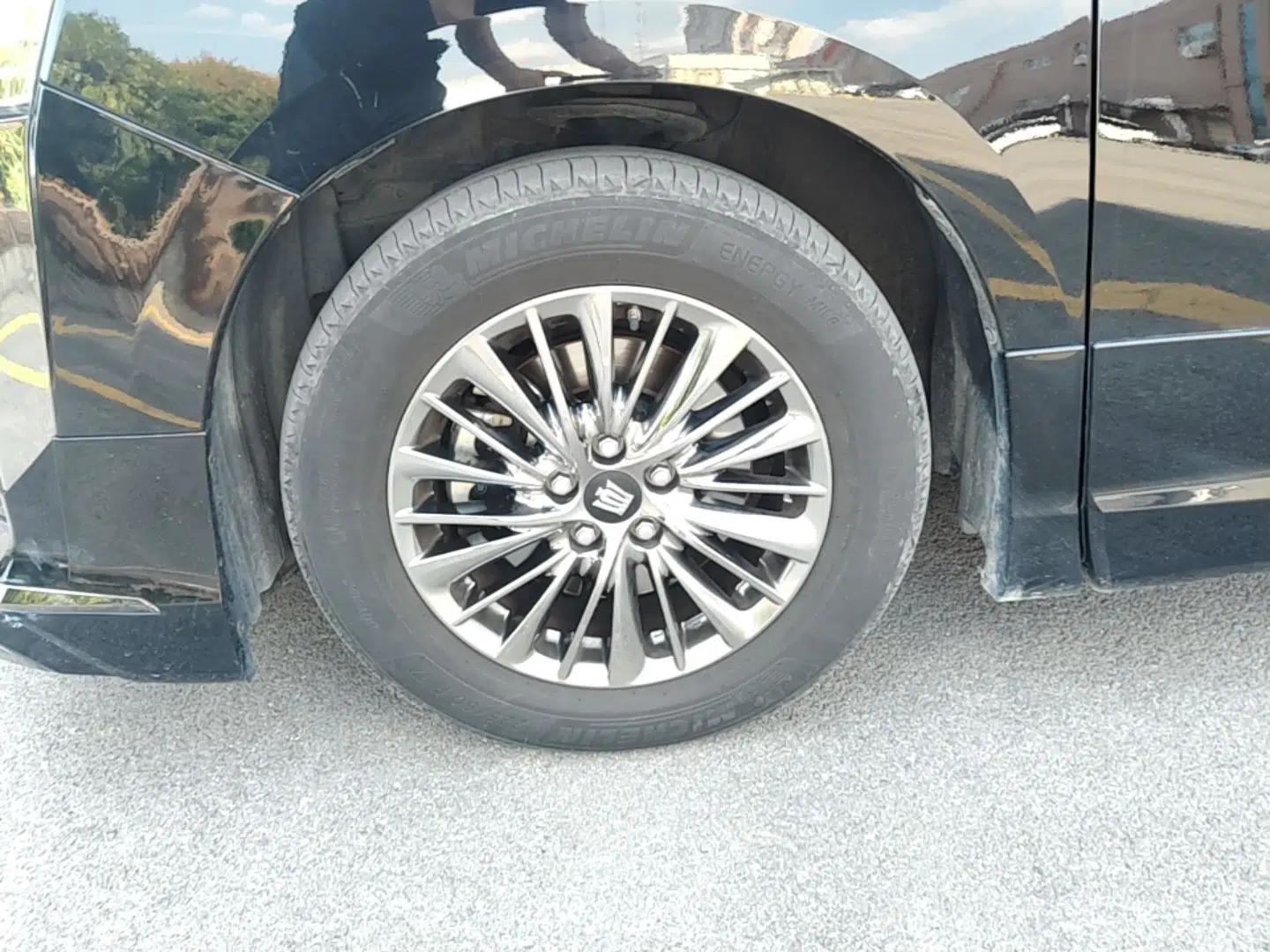 Toyota Vellfire 2023 Crown Dual-Engine 2.5L HV Prestige Edition — миниатюра 15