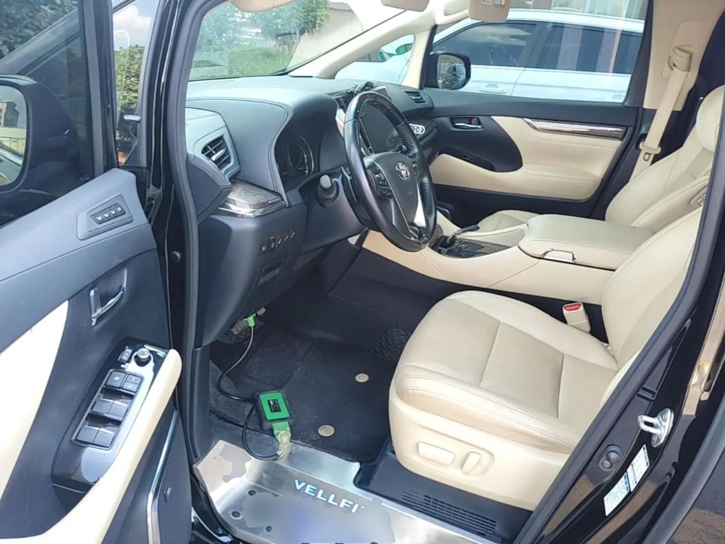 Toyota Vellfire 2023 Crown Dual-Engine 2.5L HV Prestige Edition — миниатюра 23