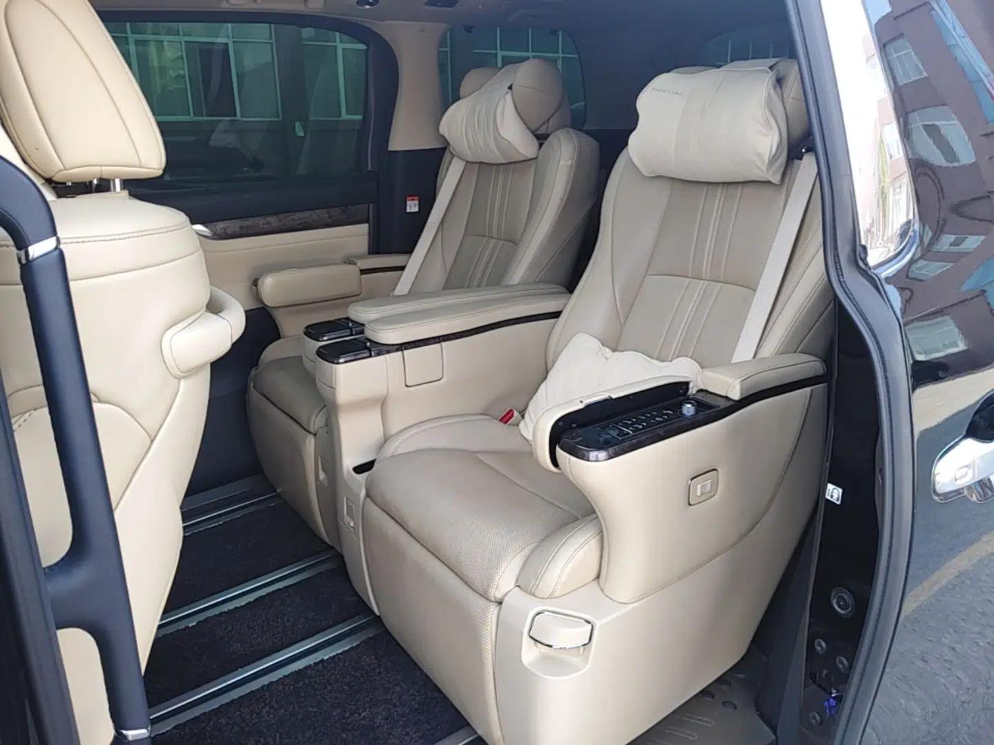 Toyota Vellfire 2023 Crown Dual-Engine 2.5L HV Prestige Edition — миниатюра 25
