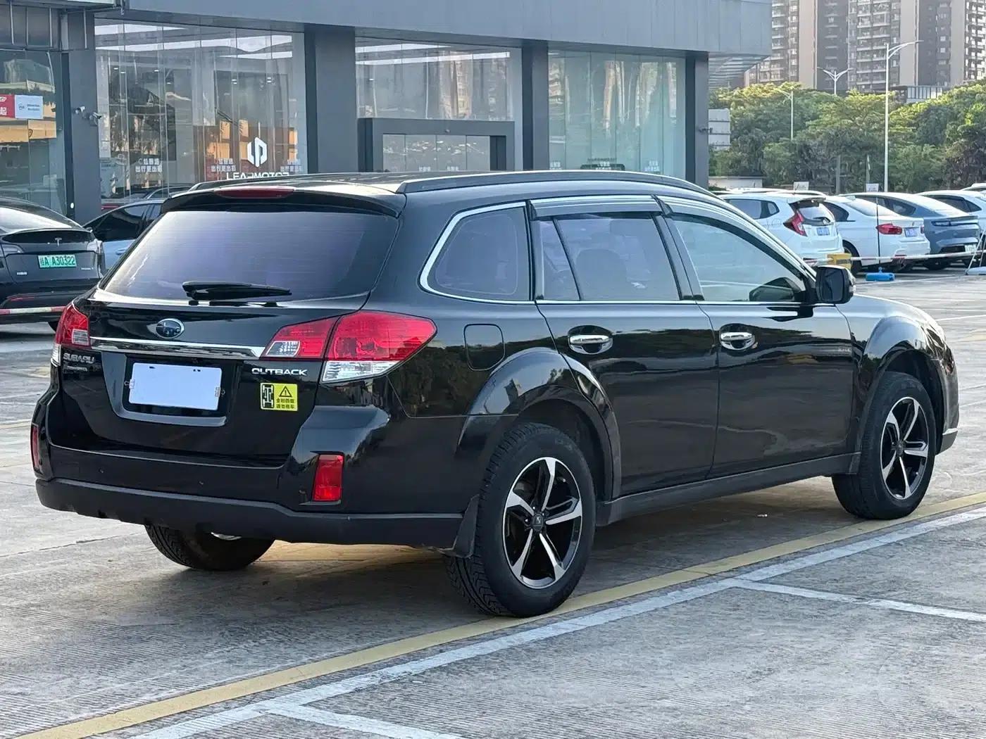 Outback 2011 2.5i Luxury Edition — миниатюра 7