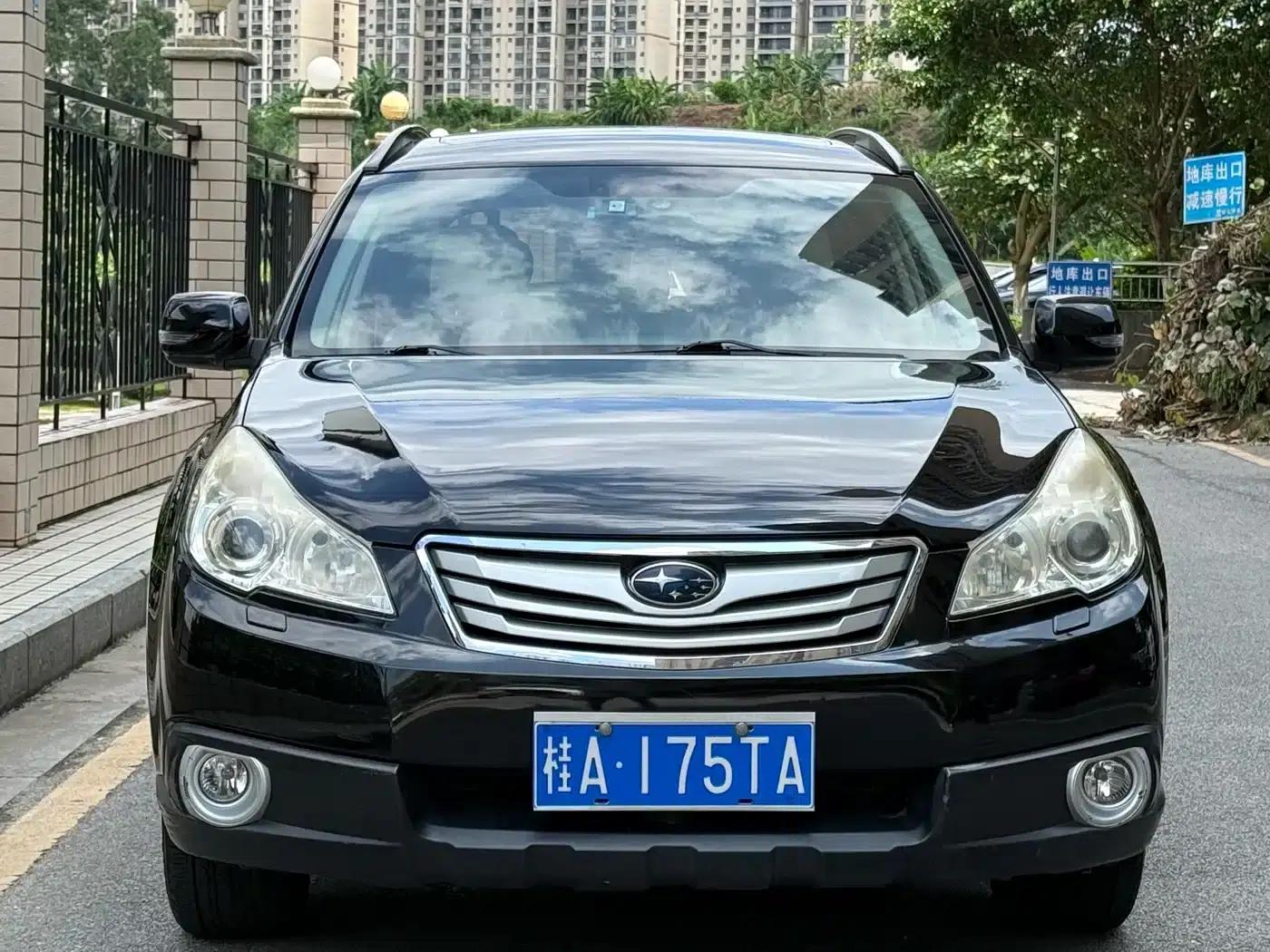 Outback 2011 2.5i Luxury Navigation Edition — миниатюра 2