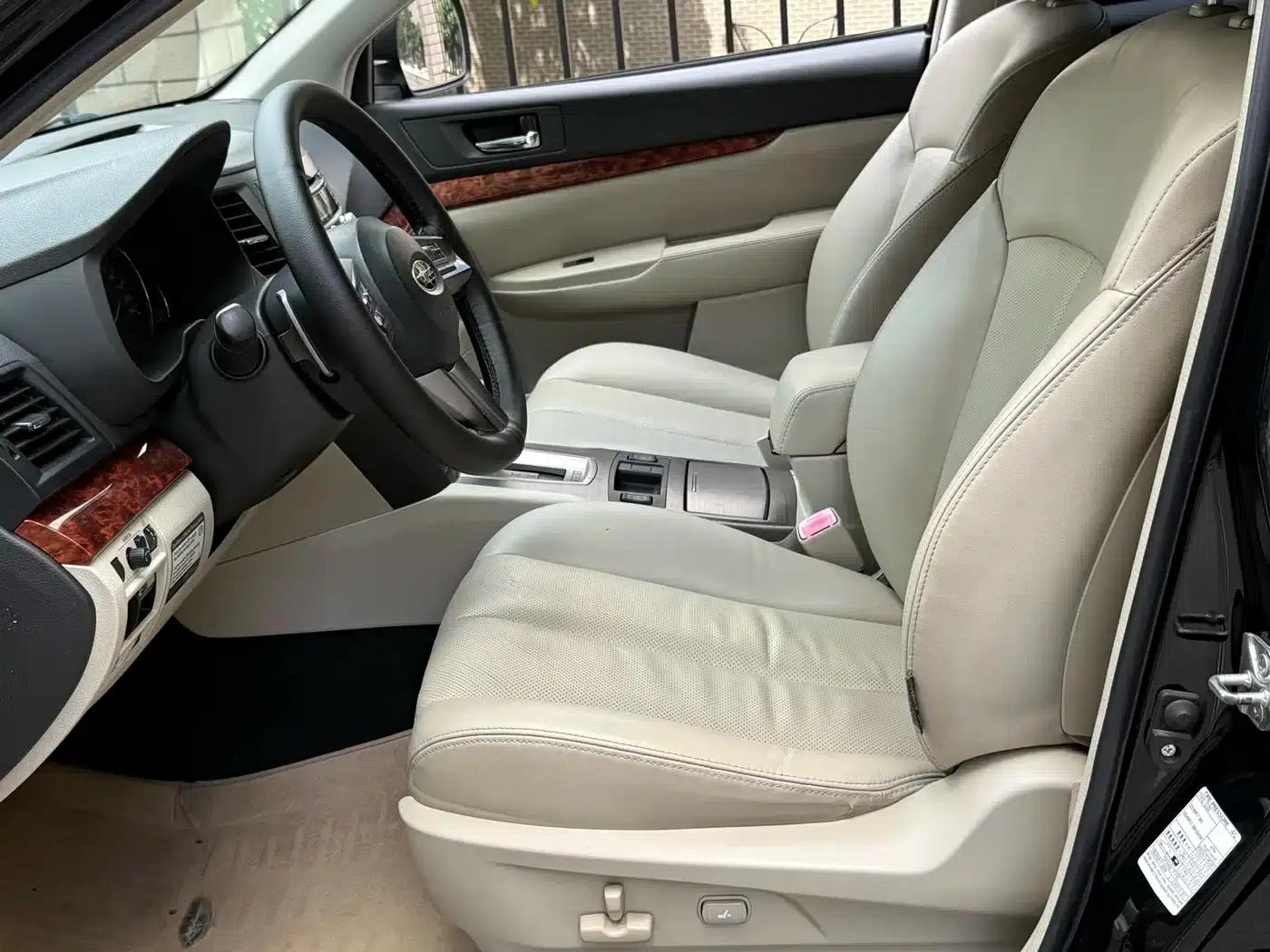 Outback 2011 2.5i Luxury Navigation Edition — миниатюра 8